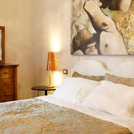 Flairhouse Bed & Breakfast